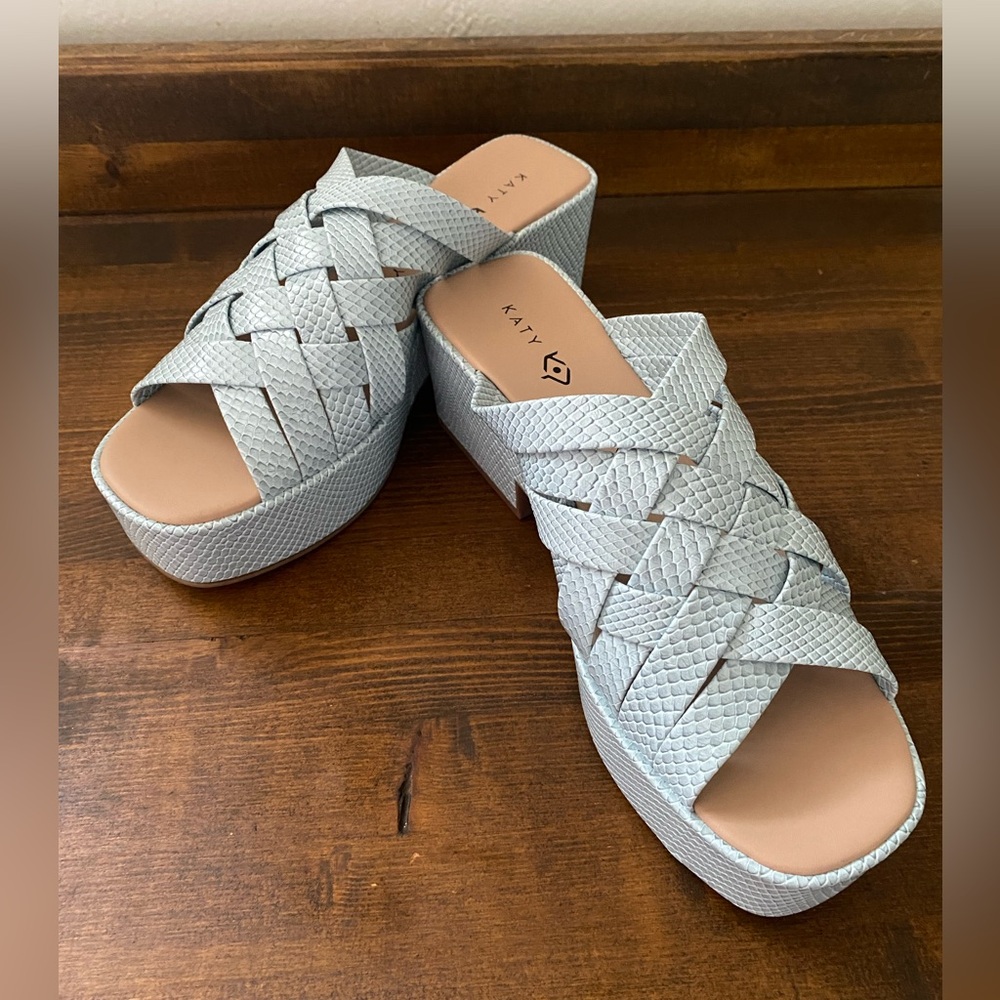 Katy Perry Criss Cross Wedge Sandal Busy Bee Aqua Teal Snake Slide Size 10